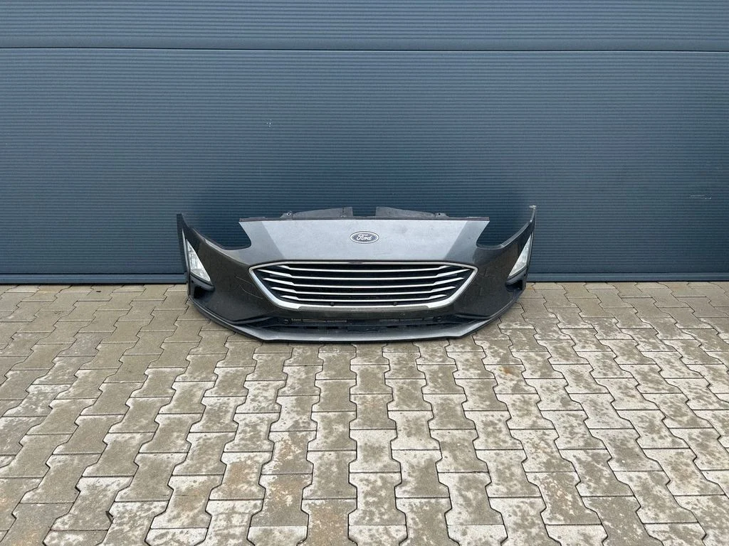 Front bumper JX7B17757A