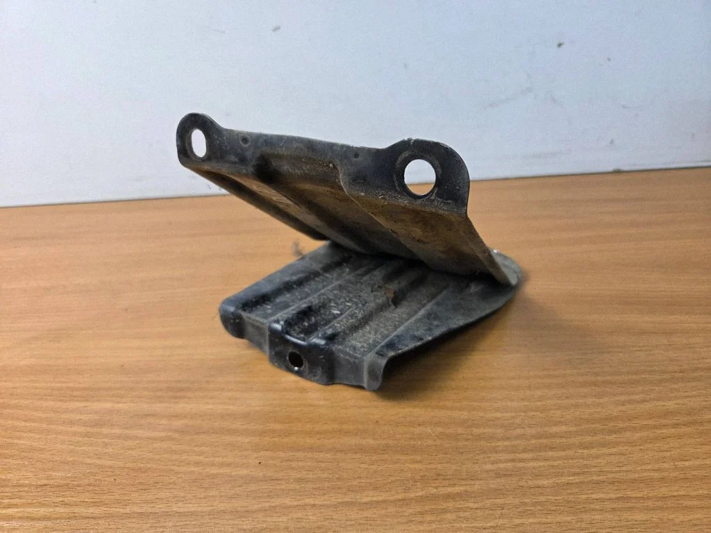 Esistange kinnitusklamber – Ford Transit Custom (2013-2023)