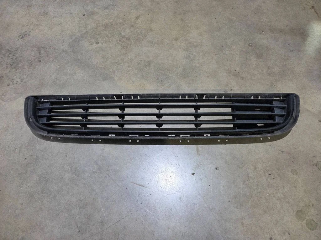 Front bumper lower grill 9677662180