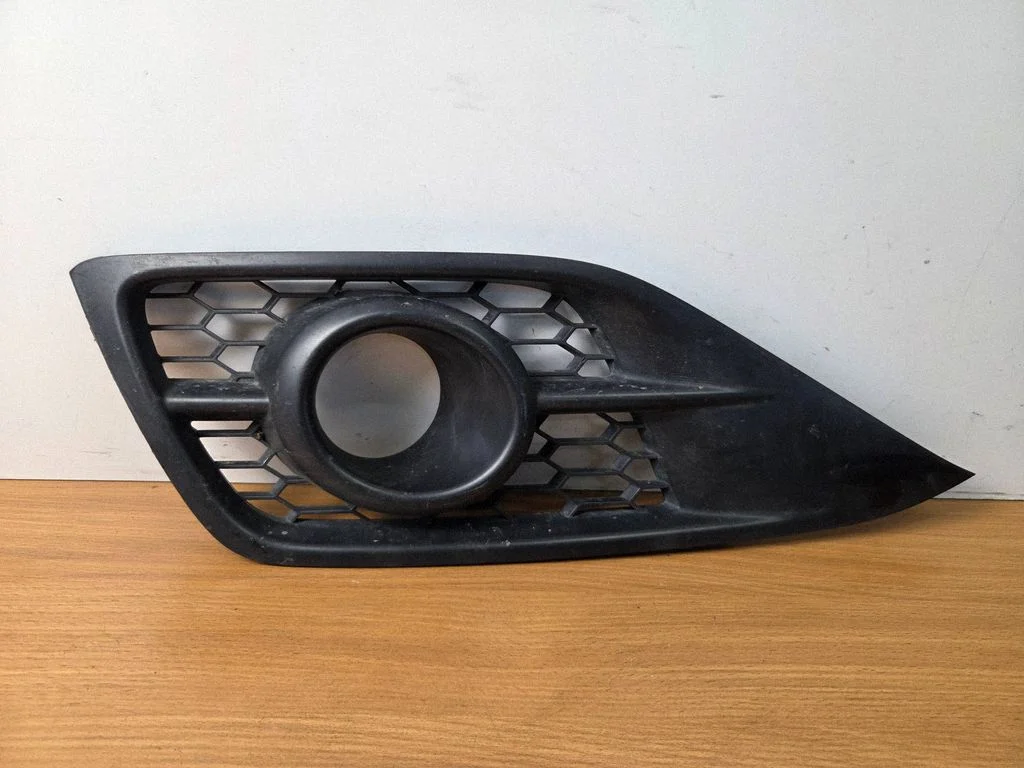 Front fog light trim/grill 71108T1GG1