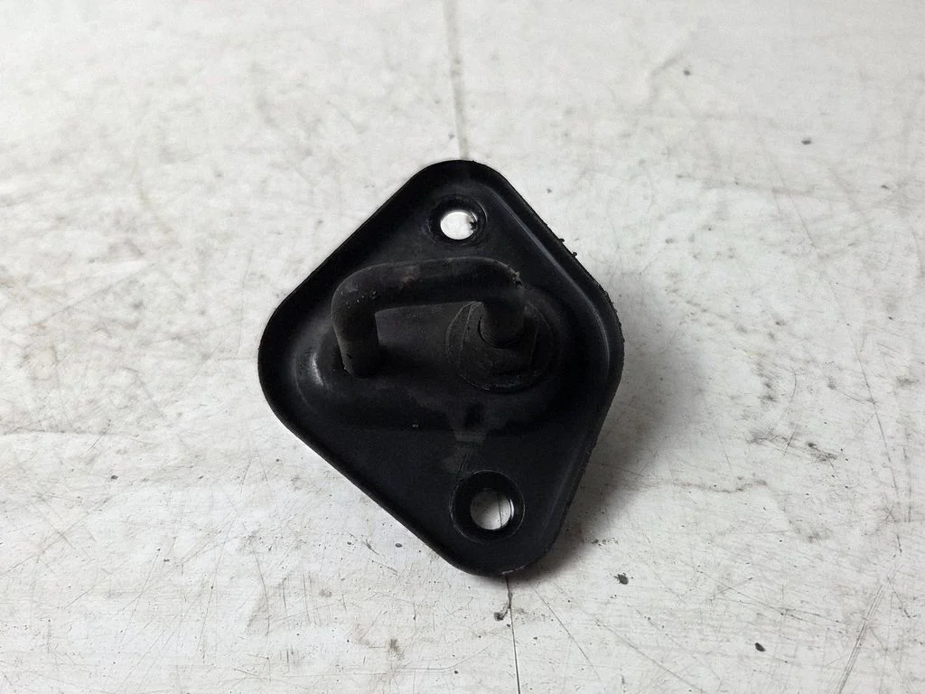Engine bonnet/hood lock/latch loop/hook – Mercedes-Benz E-Class W212 (2009-2016)
