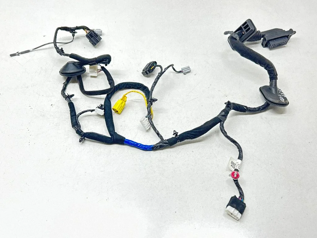Esiukse juhtmestik 91600A8340