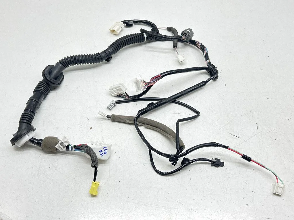 Esiukse juhtmestik 81820AL25A
