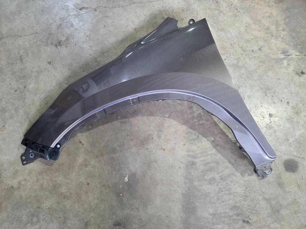 Fender – left