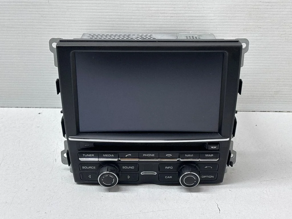 Radio/CD/DVD atskaņotājs/navigācija 7PP035593D