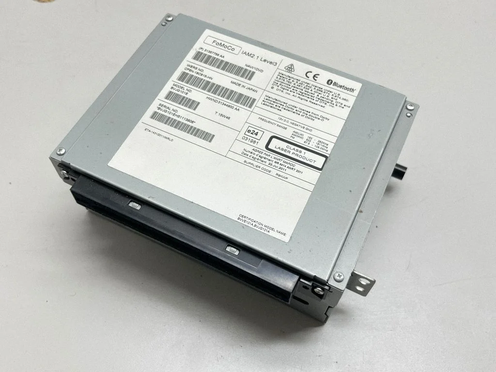 Radio/CD/DVD/GPS head unit CF6N18C815HN