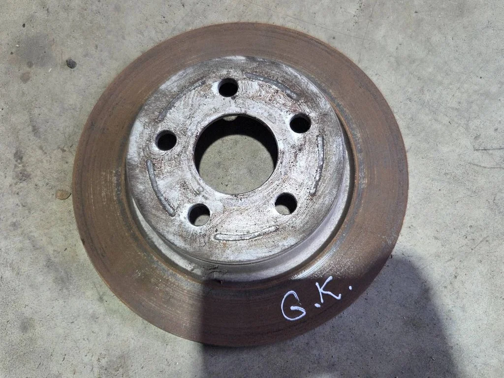 Rear brake disc – rear left