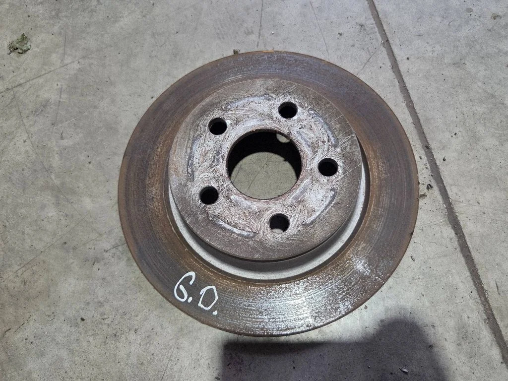 Rear brake disc – rear right