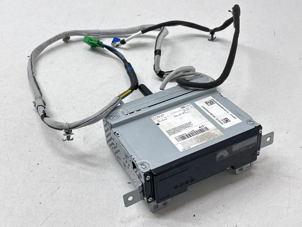 Radio/CD/DVD/GPS head unit – KIA Niro (2022-)