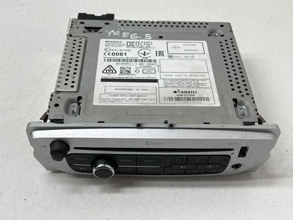 Radio/CD/DVD atskaņotājs/navigācija 10R0411174