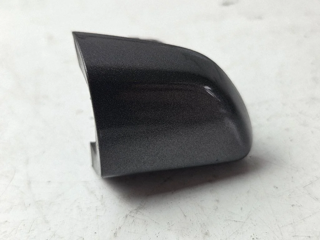 Front door exterior handle – rear right