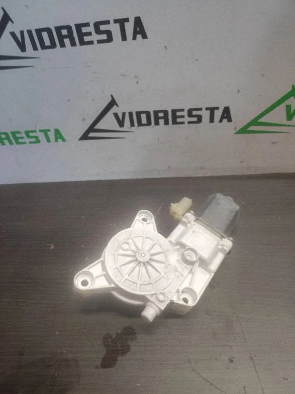 Rear door window regulator motor – Chrysler Grand Voyager V (2007-2015)