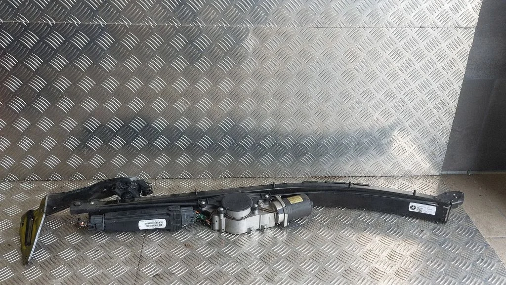 Sliding door motor assembly – Chrysler Grand Voyager V (2007-2015)
