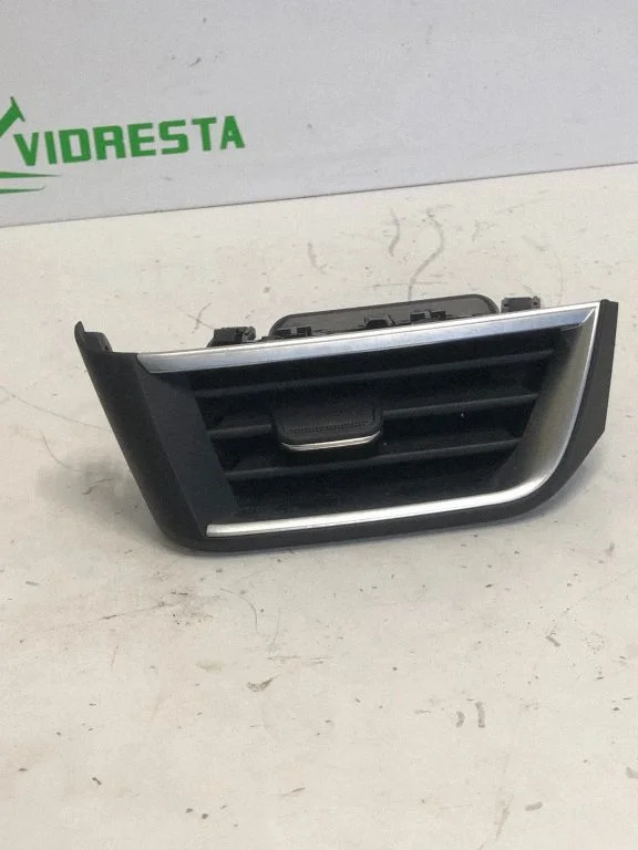 Armatuurlaua külje õhutusresti kate – Renault Clio V (2019-2025)