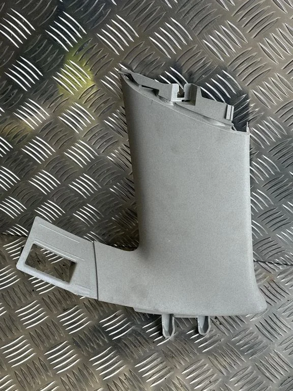 (D) piilari viimistlus (alumine) – Opel Astra K (2015-2021)