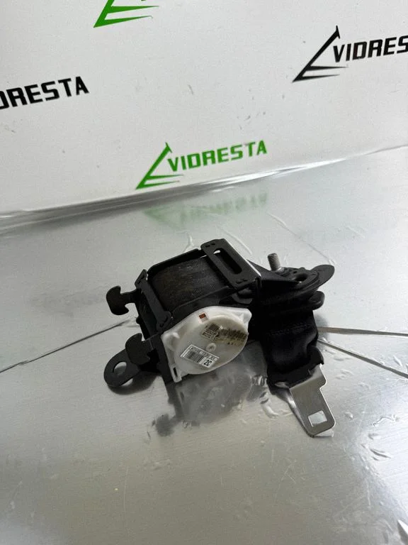 Middle seatbelt (rear) – Citroen C4 Grand Picasso (2013-2018)