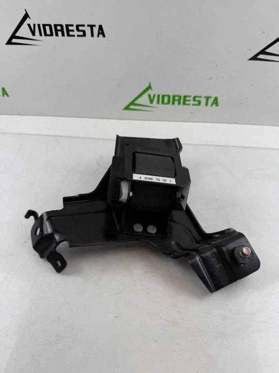 Vidējā drošības josta (aizmugurē)