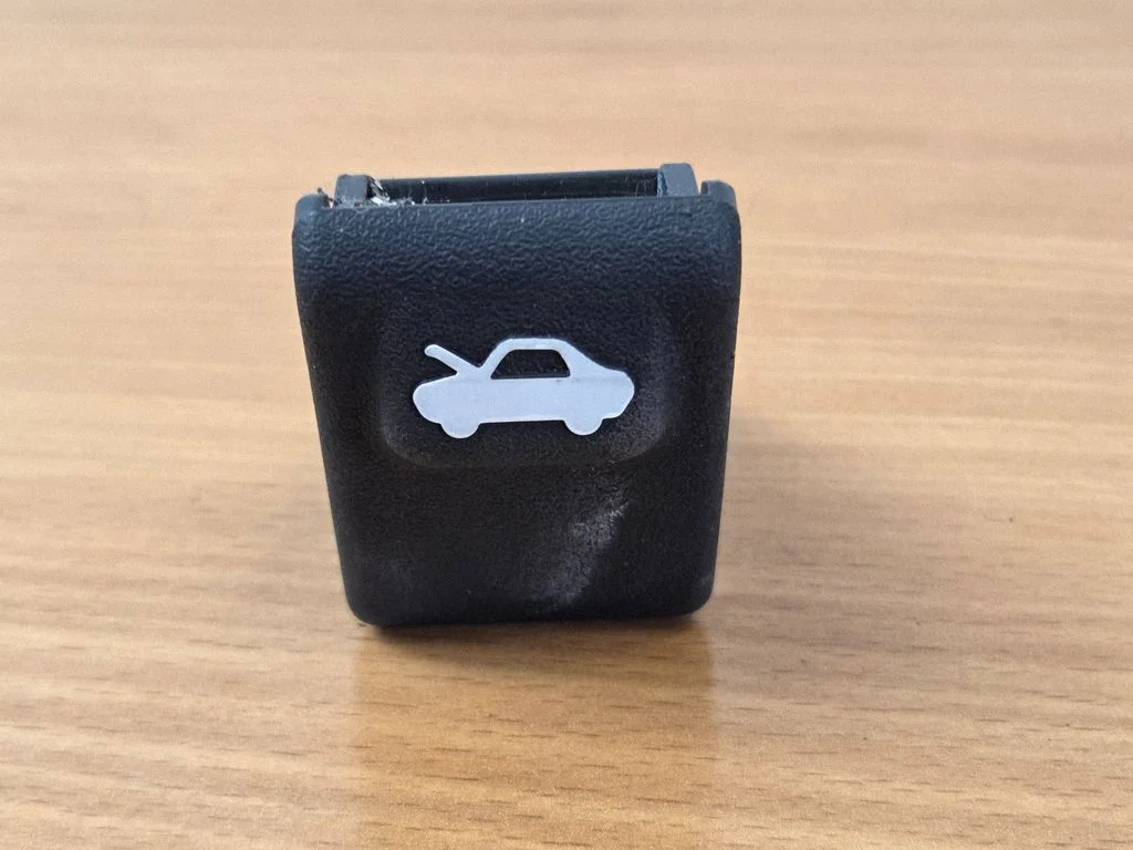 Engine bonnet (hood) release handle 6118234000