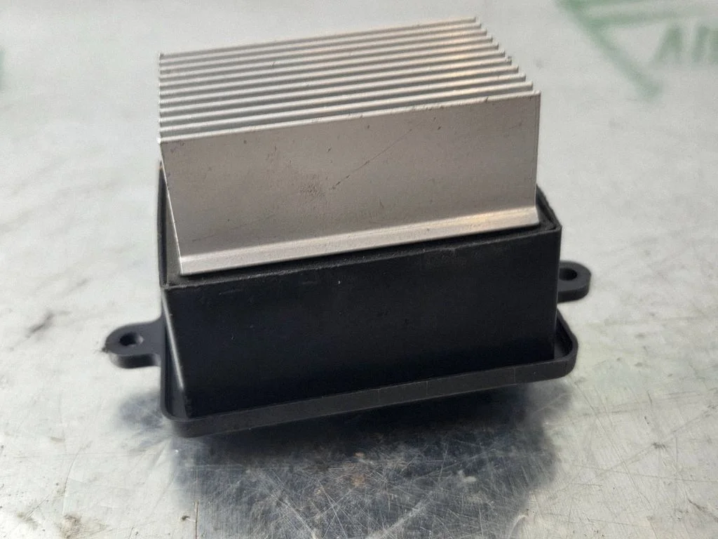 Heater blower fan relay – Opel Combo E (2018-)