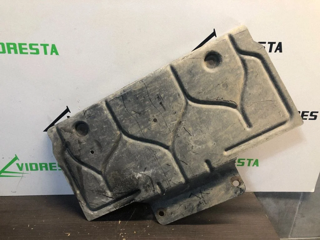 Osłona podwozia pod bagażnikiem – Ford Transit/ Tourneo Connect Grand Tourneo Connect (2013-2018)