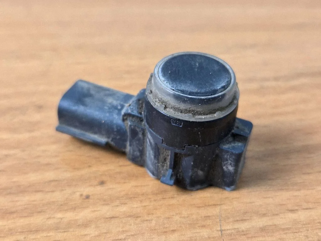 Parkošanās sensors PDC CV1T15K859BB