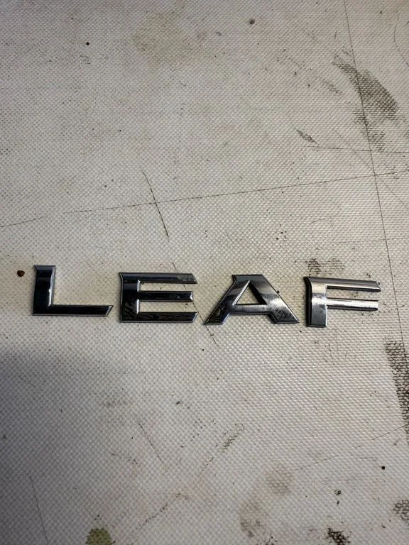 Tagumise laadimisukse mudelitähed – Nissan Leaf I (ZE0) (2010-2017)