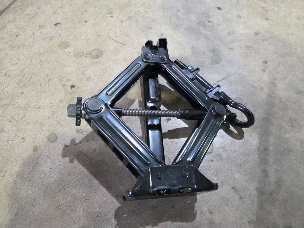 Domkrats JX7C17080AB