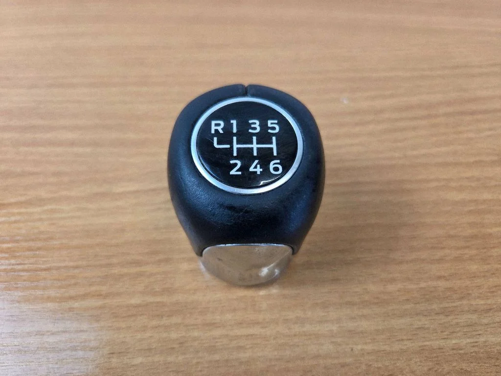 Käigukangi viimistlus (nahk, nupp) – Ford Focus (2018-)