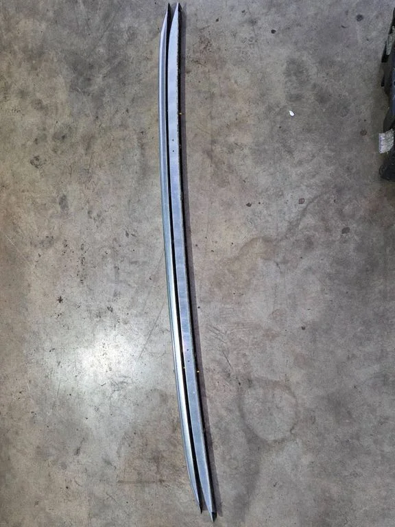 Jumta gareniskie stieņi „radziņi" – Audi Q7 4L (2005-2015)