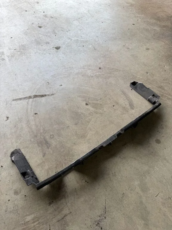 Intercooler air channel guide 93854398