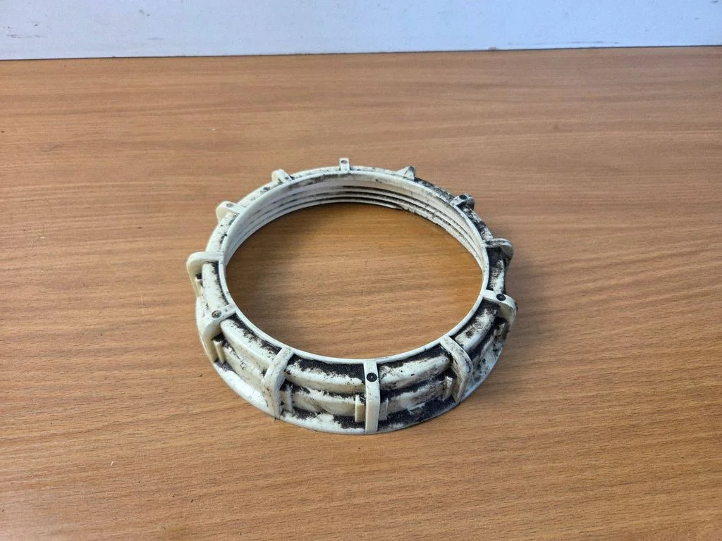 In tank fuel pump screw locking ring/nut