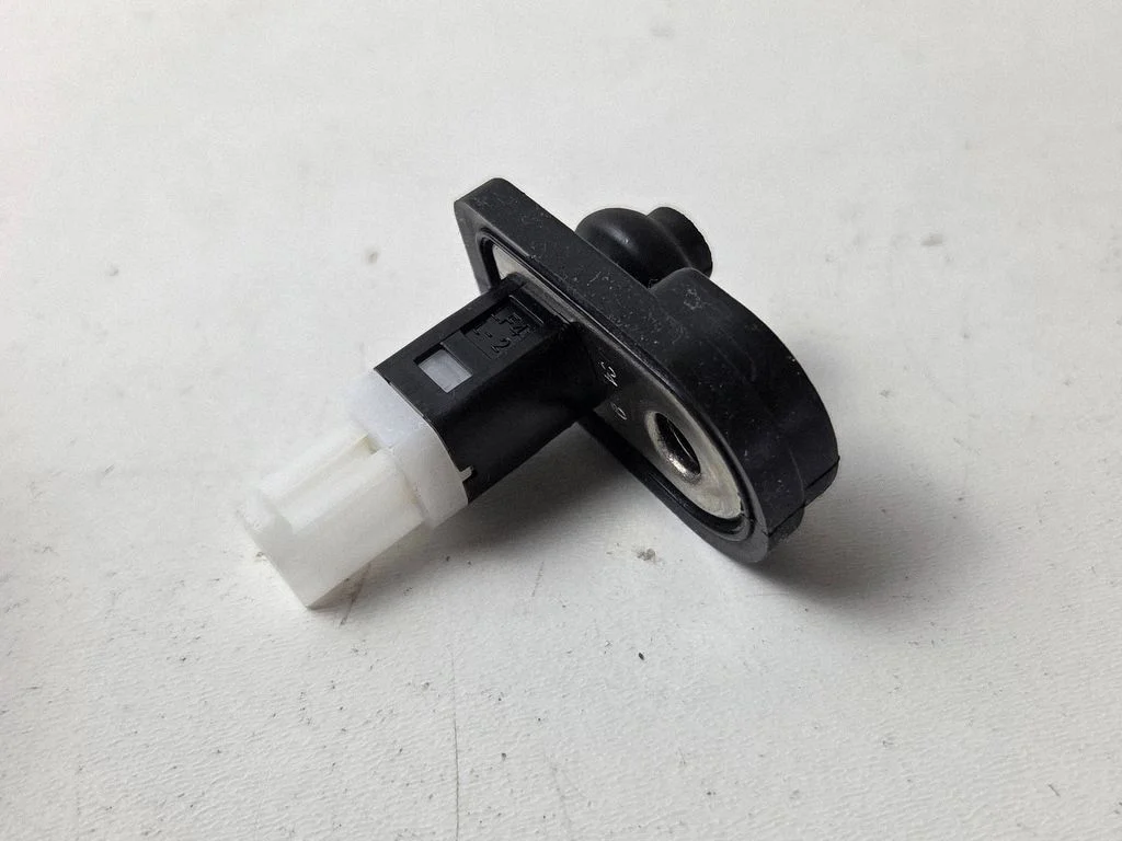 Rear door sensor – Hyundai i20 (BC3 BI3) (2020-)