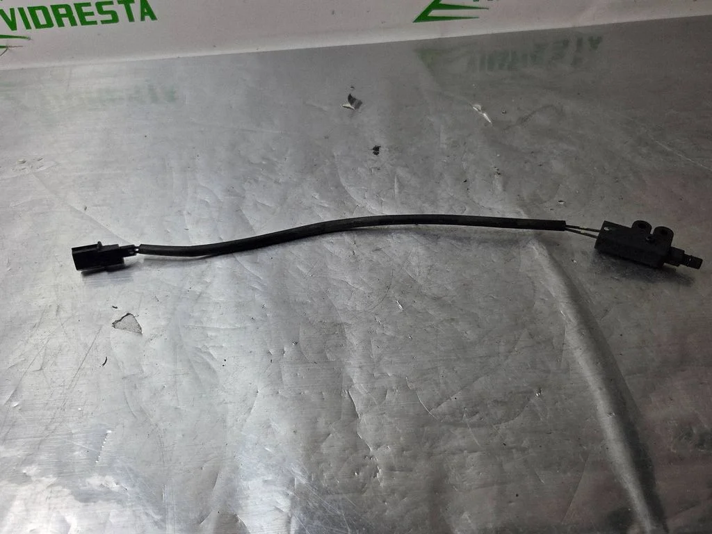 Bonnet alarm switch sensor – Hyundai i20 (BC3 BI3) (2020-)