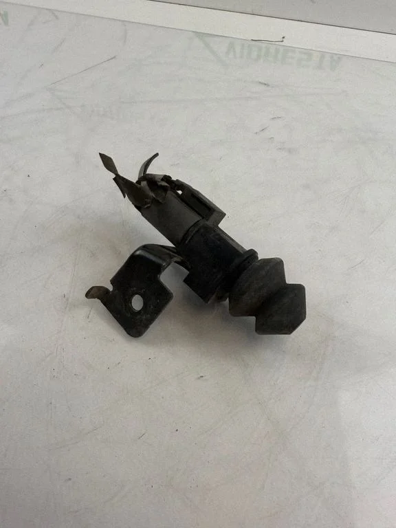 Bonnet alarm switch sensor – Nissan Qashqai (2010-2014)