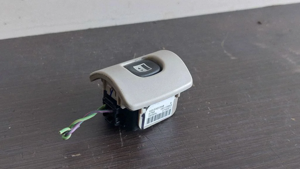 Electric sliding door switch – Chrysler Grand Voyager V (2007-2015)