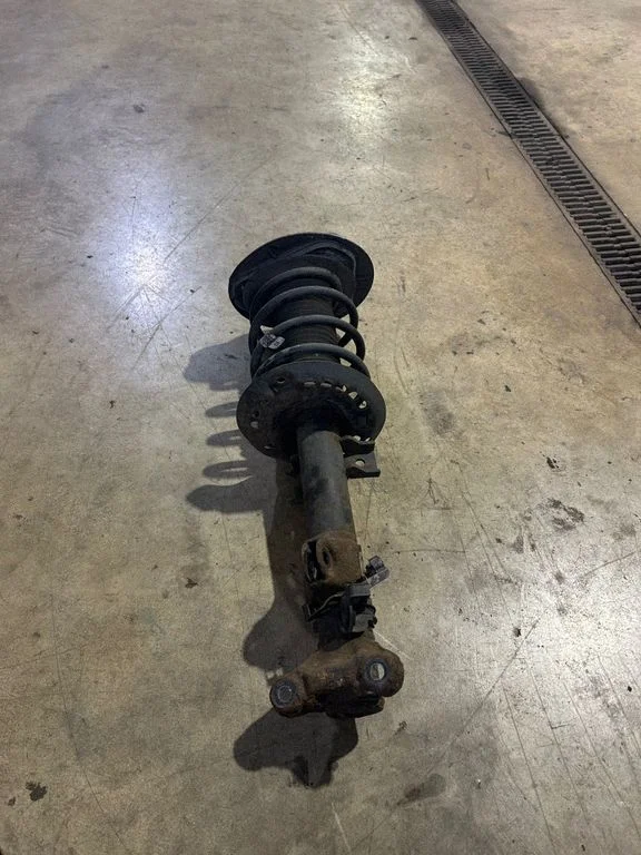 Front shock absorber with coil spring – Mercedes-Benz E-Class W212 (2009-2016)