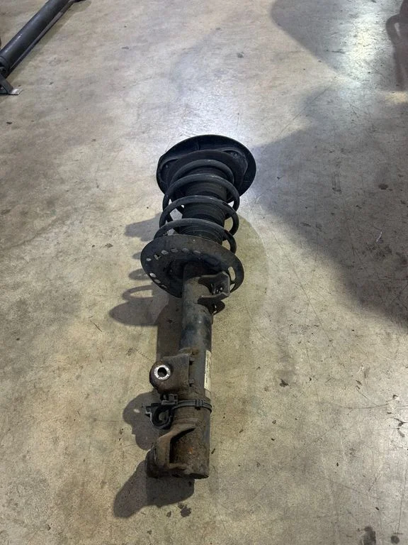 Front shock absorber with coil spring – Mercedes-Benz E-Class W212 (2009-2016)
