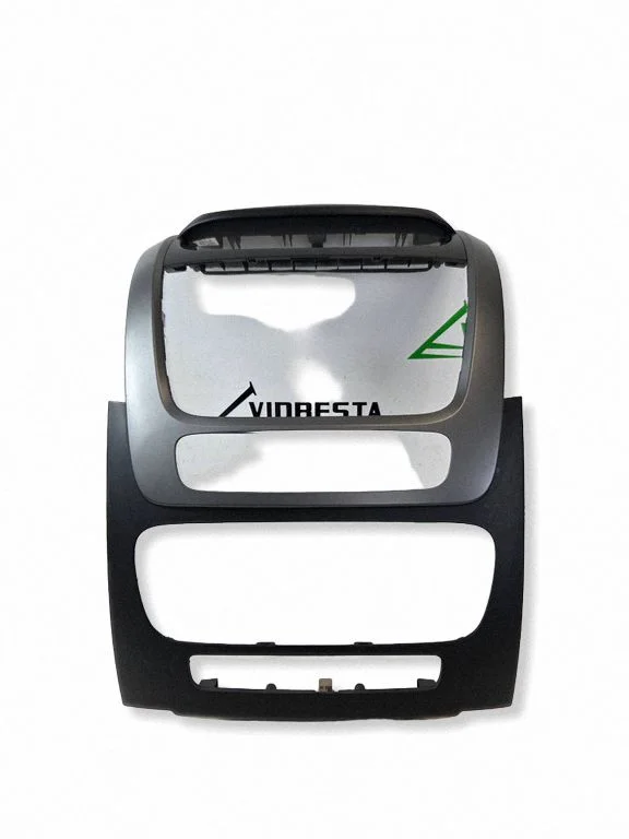 Armatuurlaua viimistlus X847412P005