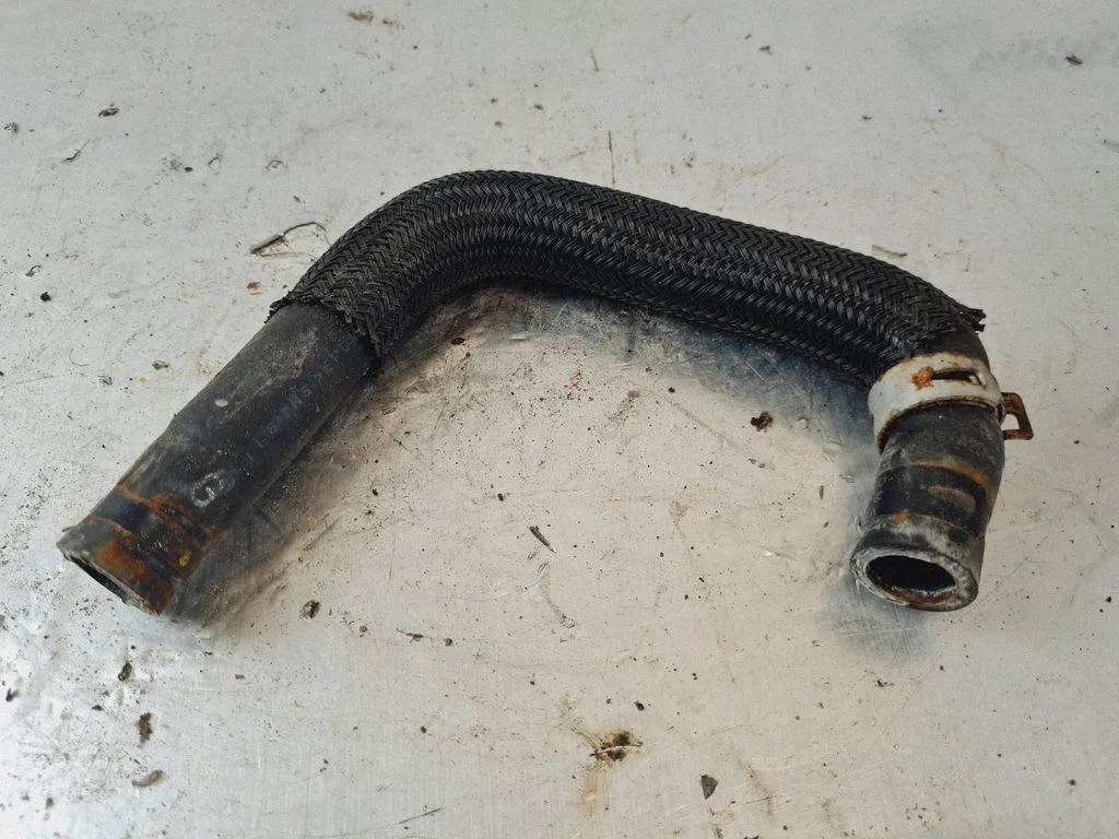 Electric car engine cooling hoses/pipes – Nissan Leaf I (ZE0) (2010-2017)