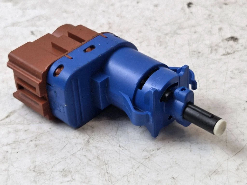 Brake pedal sensor switch 50512681