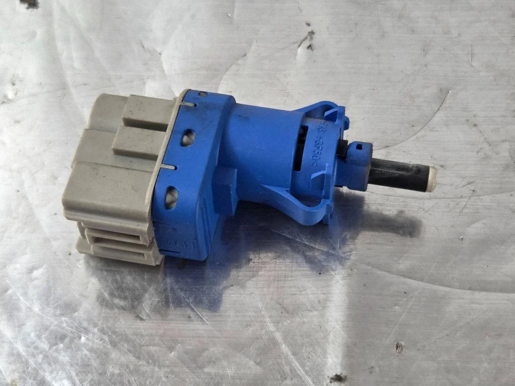 Piduripedaali andur 8T4T9G854AA