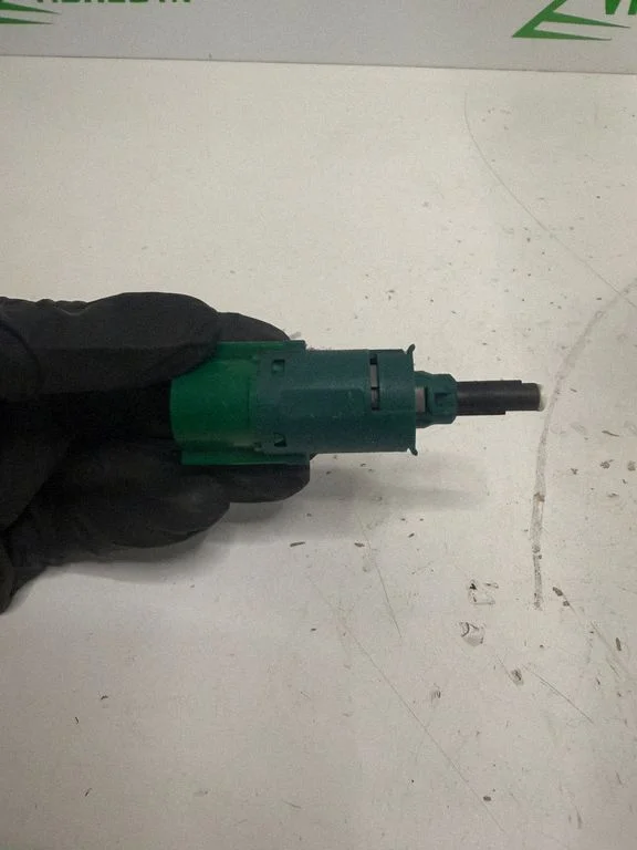 Brake pedal sensor switch – Peugeot 208 I (2012-2019)