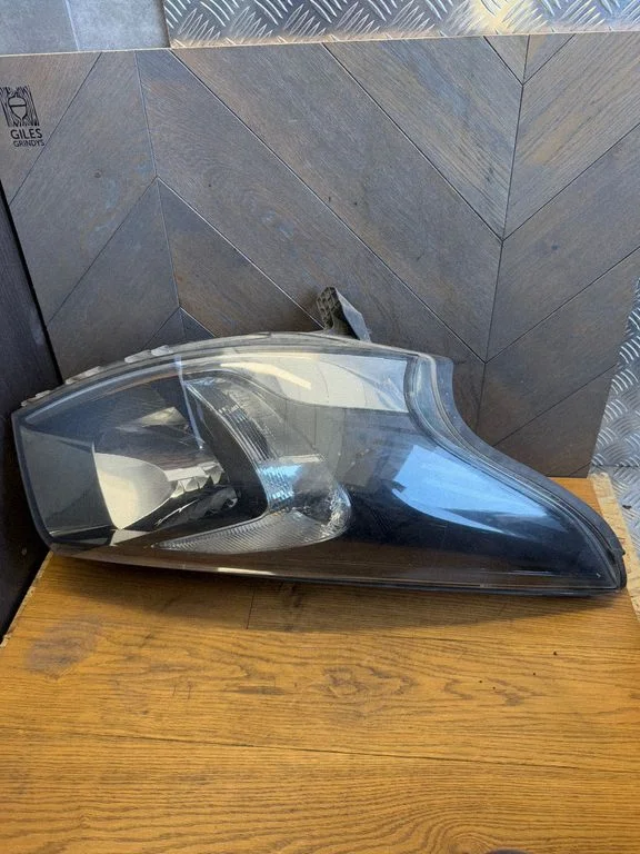 Headlight/headlamp – Opel Vivaro (2014-2018)