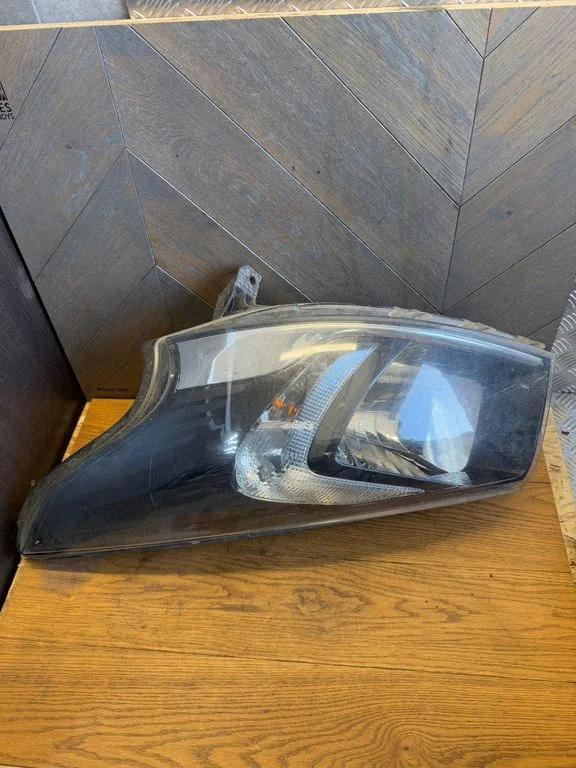 Headlight/headlamp – Opel Vivaro (2014-2018)