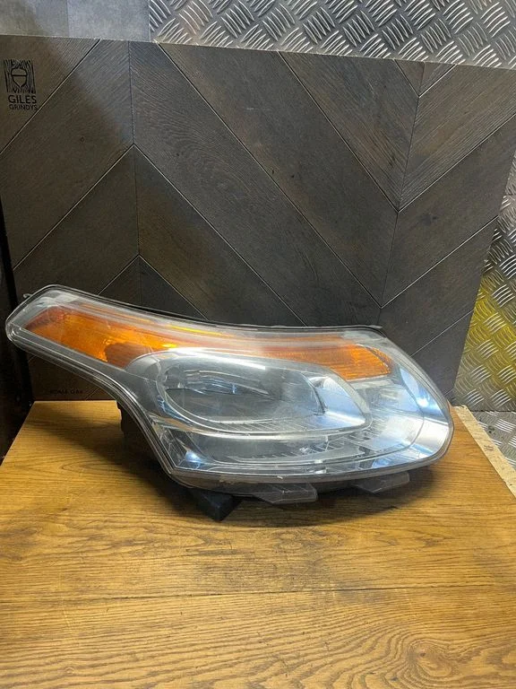 Reflektor 9681873680