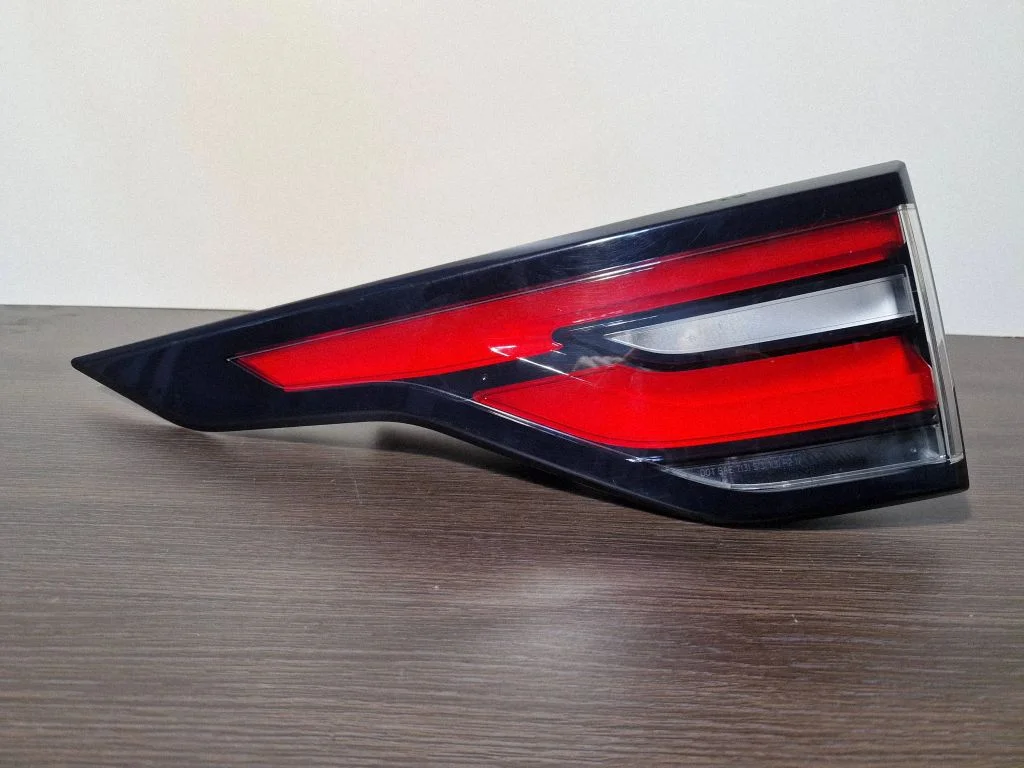 Rear/tail lights – Land Rover Discovery Sport (2014-)