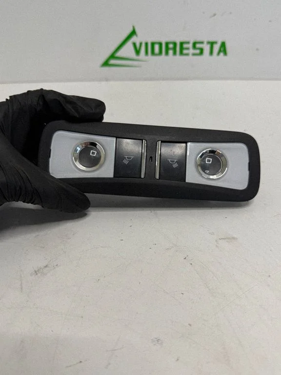 Tagaistmete valgustustuli – Honda HR-V (2015-2020)