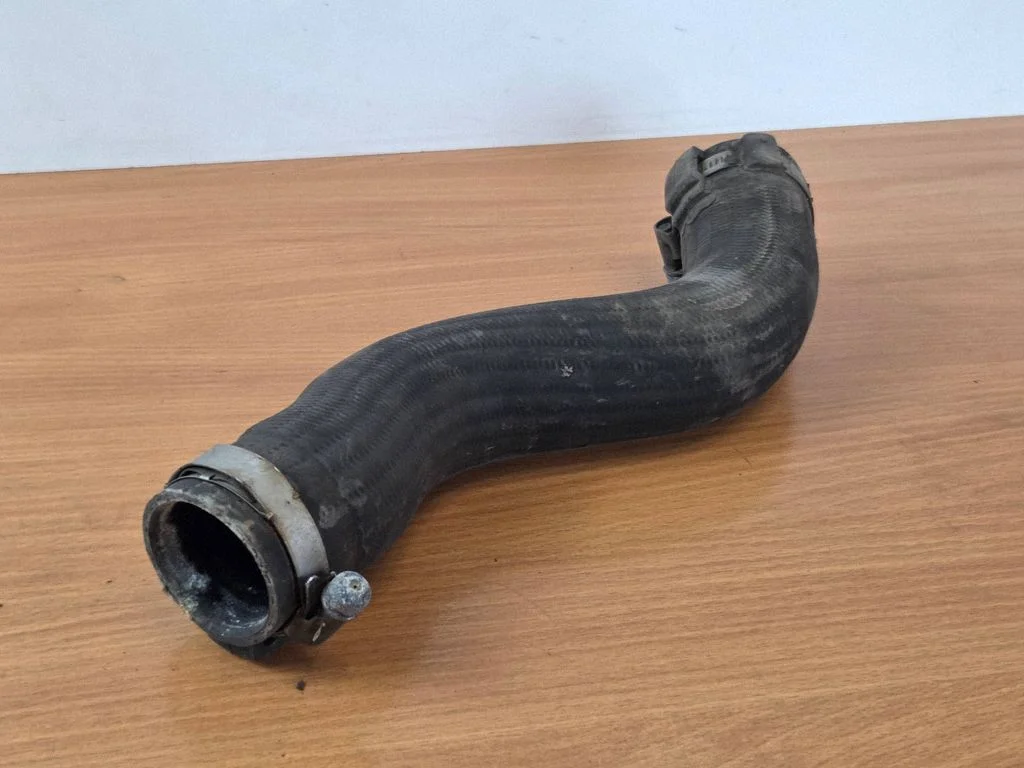 Intercooler hose/pipe 282732A440