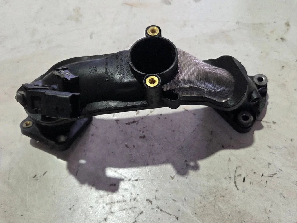 Vahejahuti voolik (-ud)/ toru (-d) – Ford Transit/ Tourneo Connect Grand Tourneo Connect (2013-2018)