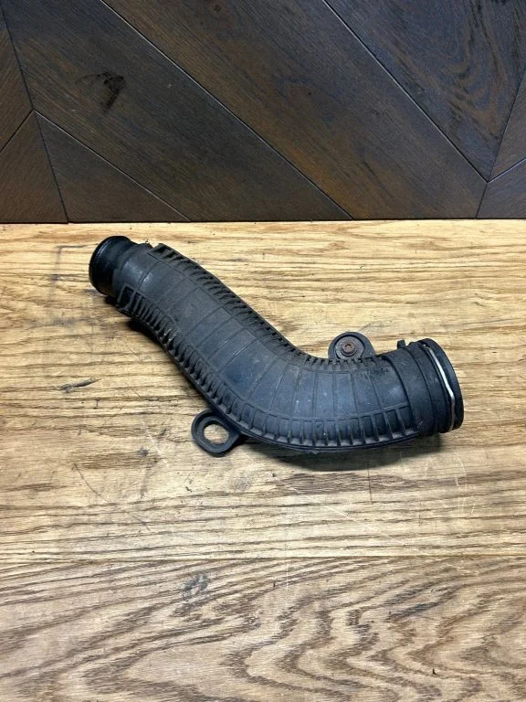 Intercooler hose/pipe 1K0145840